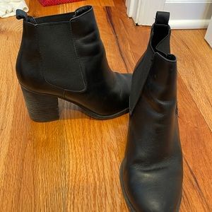 Steve Madden Black Leather Booties